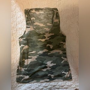 SO camo tank Medium